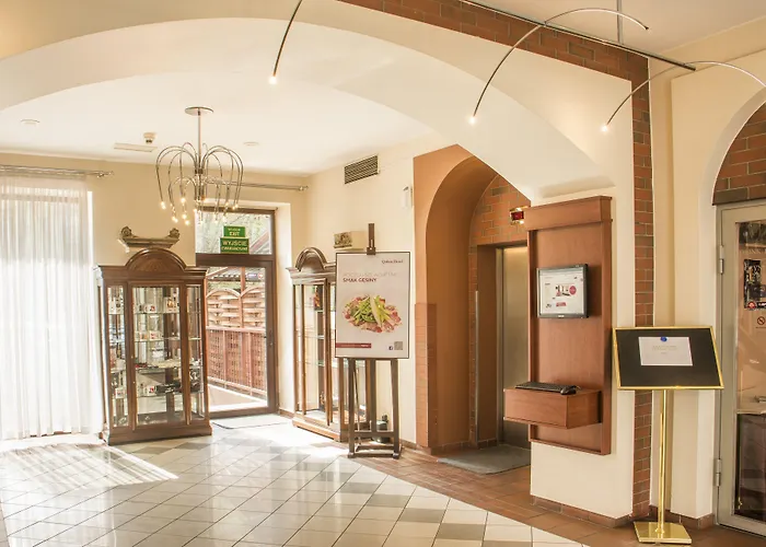 Ξενοδοχείο Qubus 4*