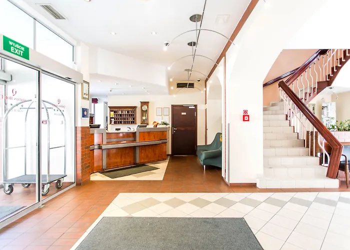 Qubus Ξενοδοχείο