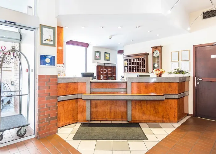 Qubus Ξενοδοχείο