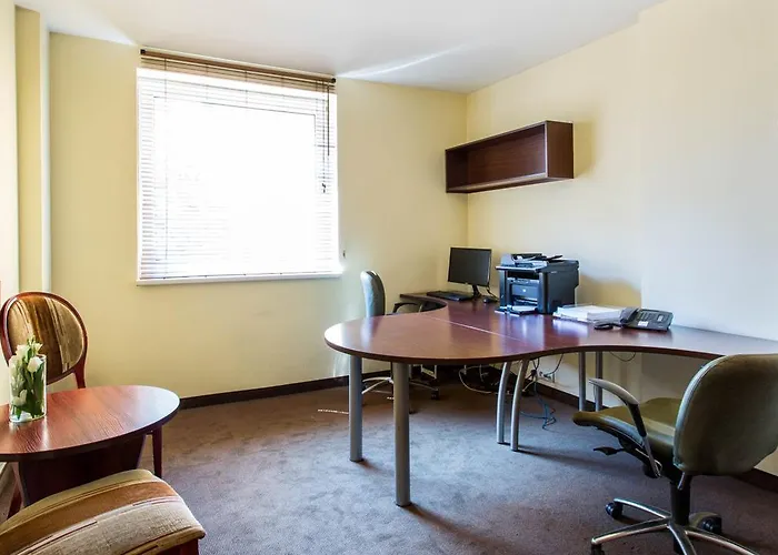 Ξενοδοχείο Qubus 4*