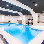 Otel Qubus 4*