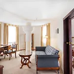 Hotel Qubus