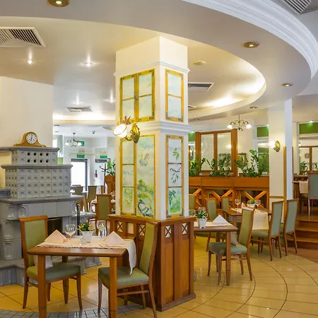 ホテル キューバス ブロツワフ 4*