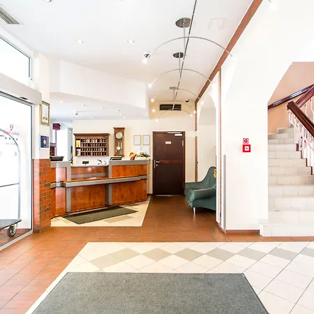 キューバス ブロツワフ ホテル