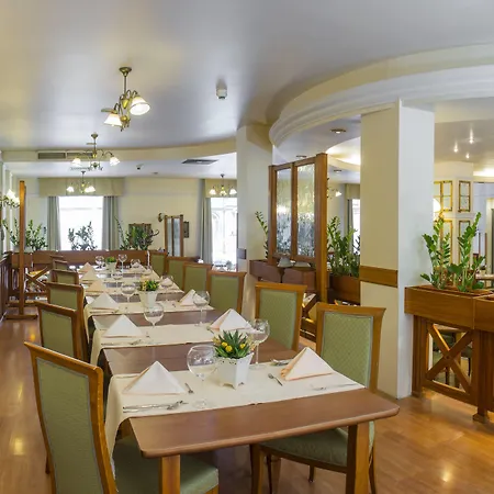 キューバス ブロツワフ ホテル