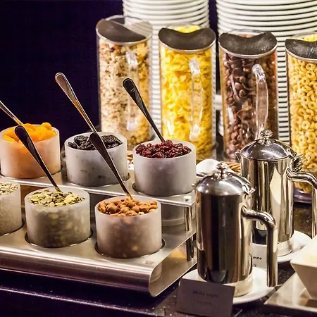 ホテル キューバス ブロツワフ 4*