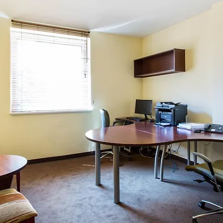 ホテル キューバス ブロツワフ 4*