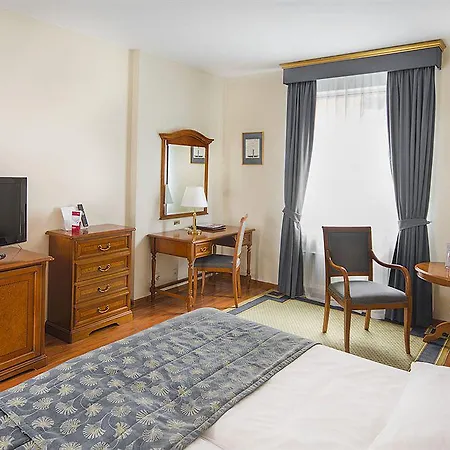 Hotel Qubus