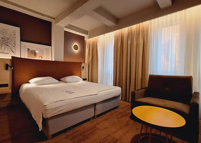 ホテル キューバス ブロツワフ ヴロツワフ