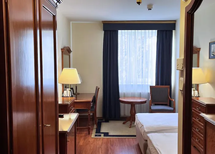 ホテル キューバス ブロツワフ ヴロツワフ